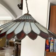 Suspension luminaire vitrail fait main. Blanc et rouge