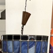 Lampe suspension cylindre vitrail. Bleu, noir et gris