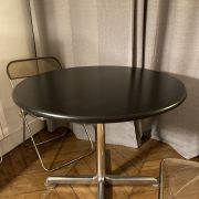 Table ronde noire Piretti Castelli
