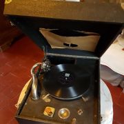 vends phonographe avec disques