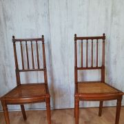 2 chaises anciennes dessus canné refait à neuf