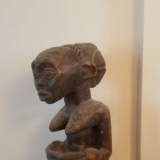 Statuette africaine ancienne porte offrande