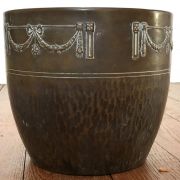 cache pot en métal type laiton