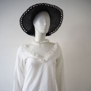 Chemisier col victorien froufrous dentelle rococo vintage 70