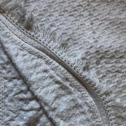 Couvre lit en crochet écru 