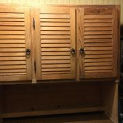  Buffet vaisselier pin massif réalisé par un artisan