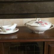 Service floral 12 couverts en porcelaine 