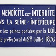 Plaque de cocher fin 19 e siècle en fonte d'acier.