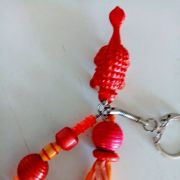 Porte clé dinosaure, bijou de sac, perles, pompon, rubans