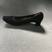 Paire d’escarpins en daim noir 