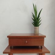 Table de chevet rétro pieds compas