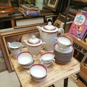 service de table porcelaine de Limoges (85 pièces)