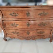 Commode 18ème galbée louis XV