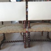 fauteuils de chateau anciens