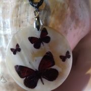 Pendentif en Nacre plusieurs modèles au choix 