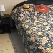 Chambres à coucher  -lit,armoires chevets