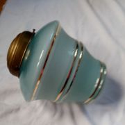 Abat jour et "chapeau* en verre, filets dorés, années 50