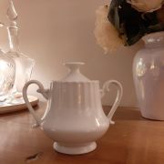 Sucrier / bonbonnière en porcelaine