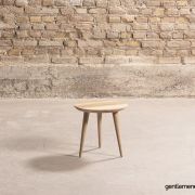 Table basse ronde en noyer massif (Ø 40cm)