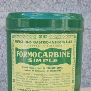 Boîte métal de pharmacie