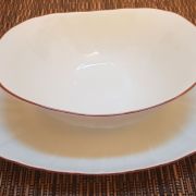 Saucière en porcelaine de Limoges Bernardaud 