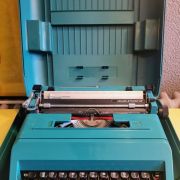 machine à écrire Olivetti Studio 45 avec certificat