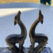 Cale-livres en marbre