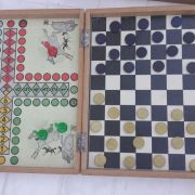 Boîte à jeux multiples années 60