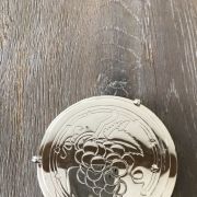 6 dessous de verres ou bouteilles en métal argenté 