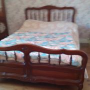 lit en merisier 140x190 avec sommier