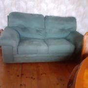 canapé 2 places avec accoudoirs 