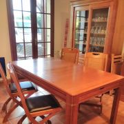 Table à manger + 4 chaises 