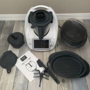 Thermomix tm6 avec accessoires