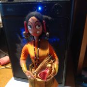 Poupées folkloriques anciennes étrangères