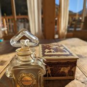 Flacon ancien collection 