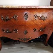 Commode en véritable bois de rose