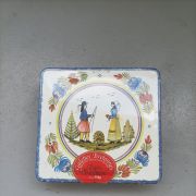 Boite metal Massilly France decor HB Henriot Quimper 