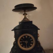 Pendule ancienne en marbre noir