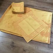 Nappe et 12 serviettes jaunes et orangé