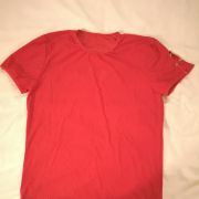 T-shit moulant synthétique rouge Lookme