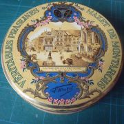 Boite ancienne en métal