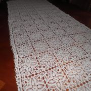 chemin de table fait mains au crochet - coton blanc