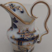 Pot à lait en porcelaine de Bayeux fin xixeme. 