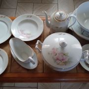 Service de table 76 pièces annee 90