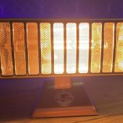 Lampe indus, un ancien radiateur Thermor reconverti en lampe