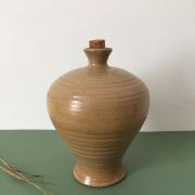 Bonbonne en grès. Bouchon liège. Signée