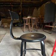 12 chaises Nicolle (6 rouge et 6 noire)