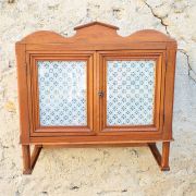 Armoire à pharmacie