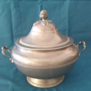 Soupiére  en étain