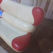 Canapé et Fauteuil Poltromec modèles "frog" blanc et rouge (